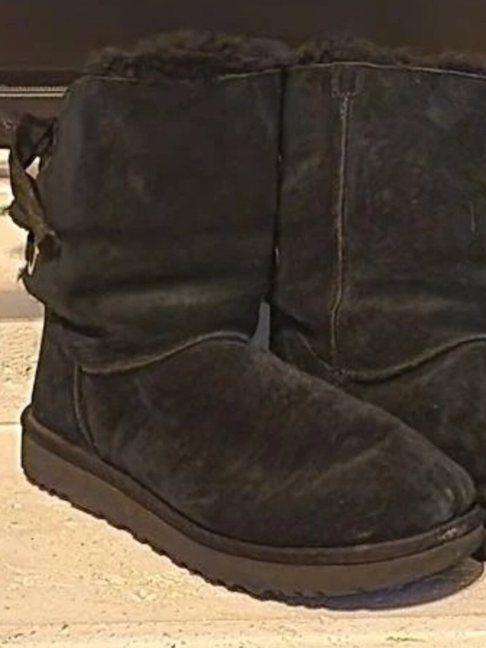 UGG BAILEY BOW SHORT Black Suede Women’s Boots SIZE US 10